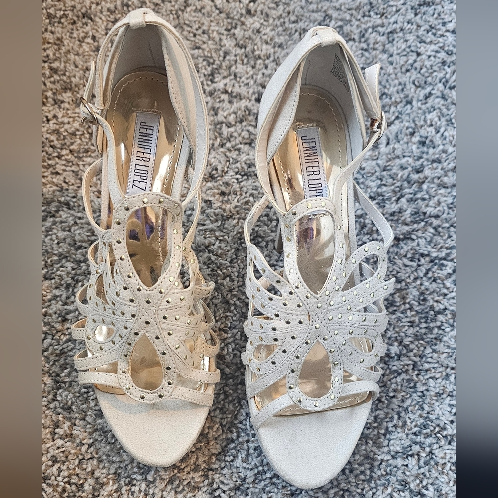 Size 8 Jennifer Lopez Glittering White Heels